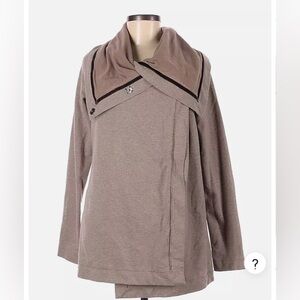 - Lululemon Savasana Wrap